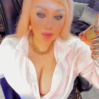 Uniformen  GELDHERRIN, HYPNO-BRAINWASHER-BLACKMAILTRIX, ASMR  Uniformen  GELDHERRIN, HYPNO-BRAINWASHER-BLACKMAILTRIX, ASMR